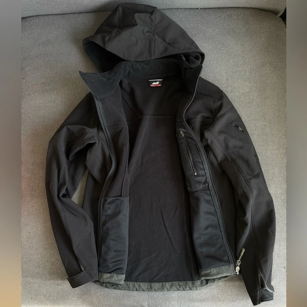 AVIA Softshell Jacket – Water-Resistant, Size M - Picture 7 of 13